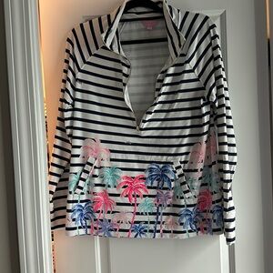 Size Large Navy Striped Popover.